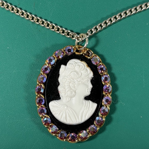 Vintage Silver Tone Necklace Cameo Black White Silhouette Rhinestone Germany 18" - Picture 1 of 5